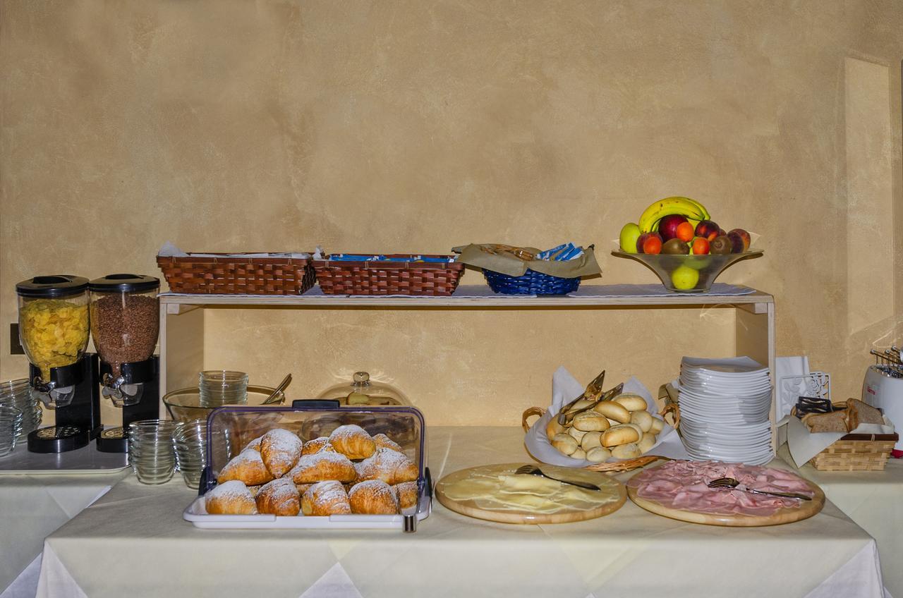 Hotel Casa Diocesana Di Lucca Luaran gambar